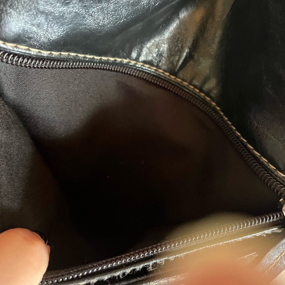 Croft and barrow Beautiful black leather purse - Picture 3 of 9